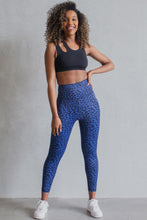 Load image into Gallery viewer, Blue leopard leggings