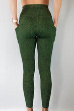 Load image into Gallery viewer, Green dapple leggings